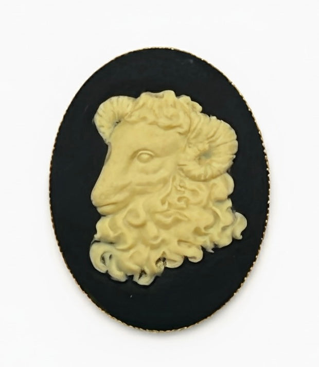 90’s Vintage Zodiac Choker (Scorpio)